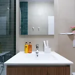 Soni Exclusive 224 Plaza With Free Private Parking & Self Check-in *
