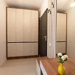 Soni Exclusive 224 Plaza With Free Private Parking & Self Check-in *