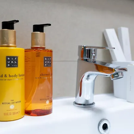 アパート Soni Exclusive 224 Plaza With Free Private Parking & Self Check-in *