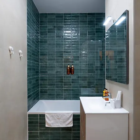 Soni Exclusive 224 Plaza With Free Private Parking & Self Check-in アパート *