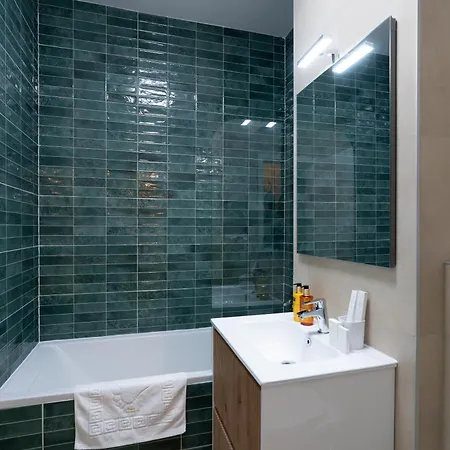 アパート Soni Exclusive 224 Plaza With Free Private Parking & Self Check-in ブカレスト