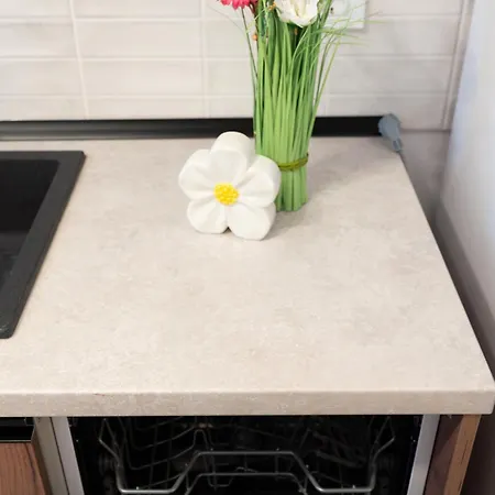 Soni Exclusive 224 Plaza With Free Private Parking & Self Check-in