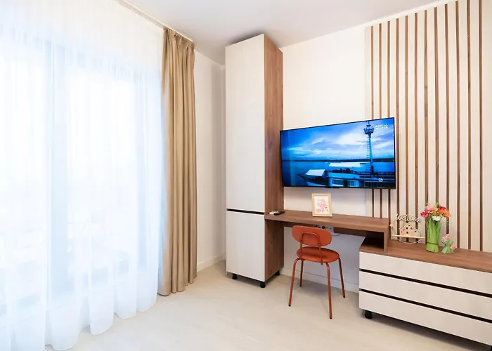 Soni Exclusive 224 Plaza With Free Private Parking & Self Check-in Бухарест