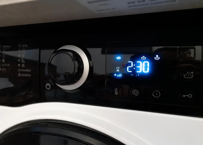 Soni Exclusive 224 Plaza With Free Private Parking & Self Check-in