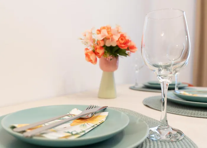 Soni Exclusive 224 Plaza With Free Private Parking & Self Check-in Апартаменти *