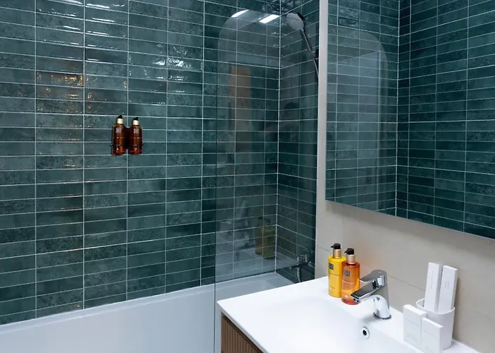 Soni Exclusive 224 Plaza With Free Private Parking & Self Check-in Апартаменти Бухарест