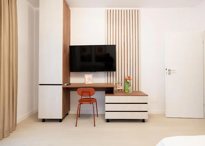 Soni Exclusive 224 Plaza With Free Private Parking & Self Check-in 公寓