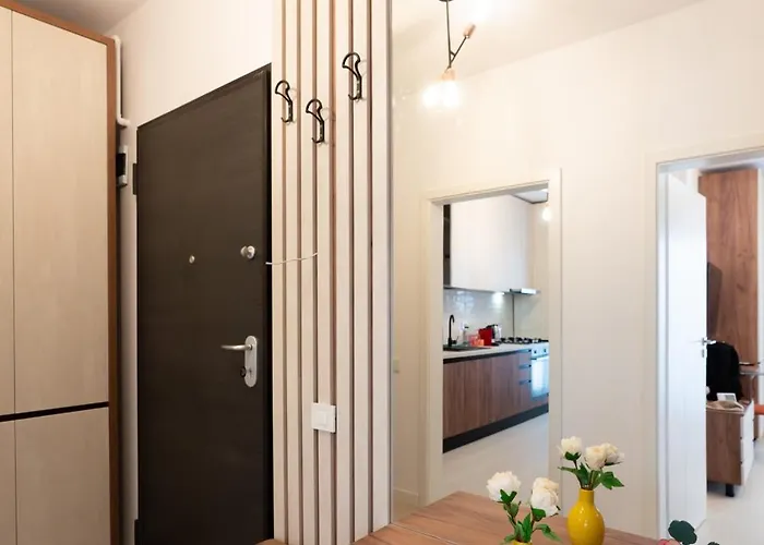 Soni Exclusive 224 Plaza With Free Private Parking & Self Check-in *