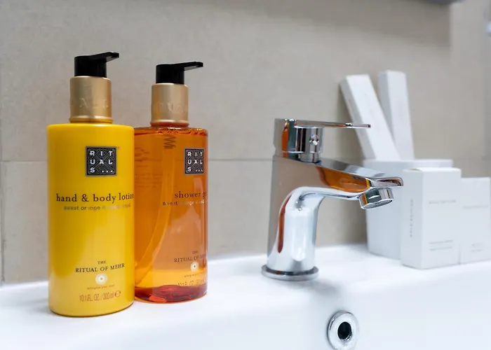 Lejlighed Soni Exclusive 224 Plaza With Free Private Parking & Self Check-in *