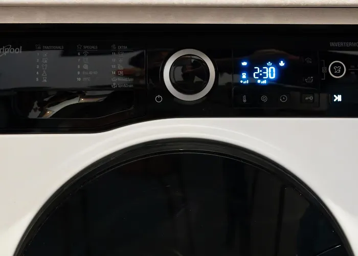 Soni Exclusive 224 Plaza With Free Private Parking & Self Check-in Bukarest