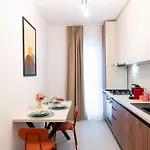 Apartman Soni Exclusive 224 Plaza With Free Private Parking & Self Check-in Bukarest
